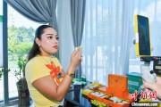 安陆泰国主播品三亚榴莲：“尝到了家乡味”